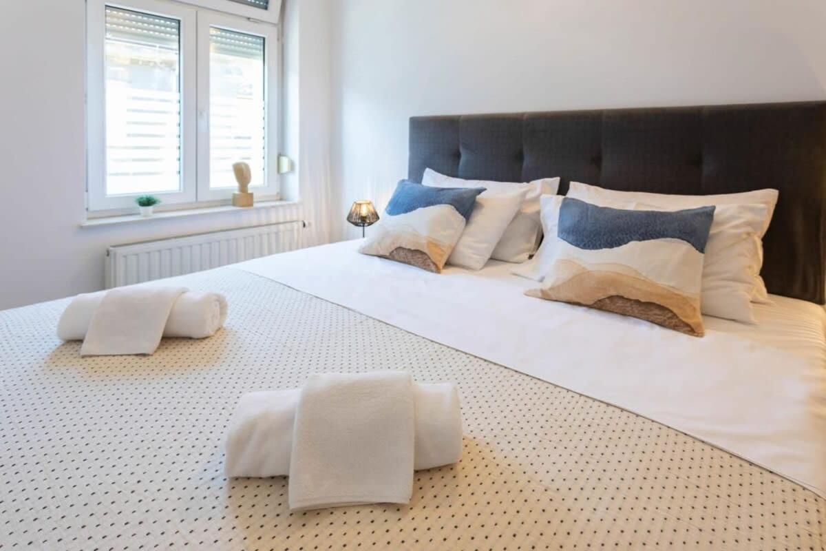 Niko And Sofia'S Apartment Urban Stay ซาเกร็บ ภายนอก รูปภาพ