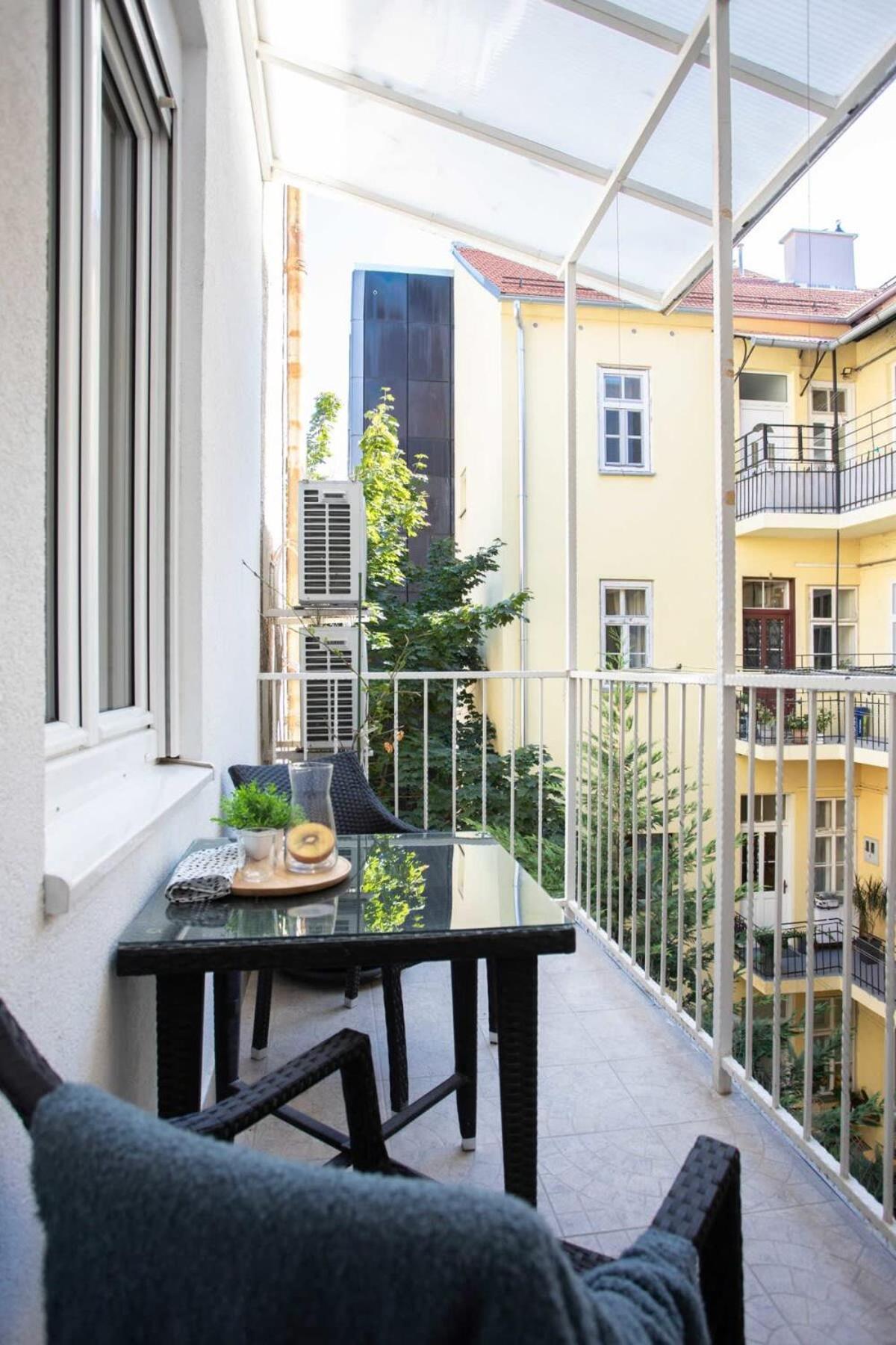 Niko And Sofia'S Apartment Urban Stay ซาเกร็บ ภายนอก รูปภาพ