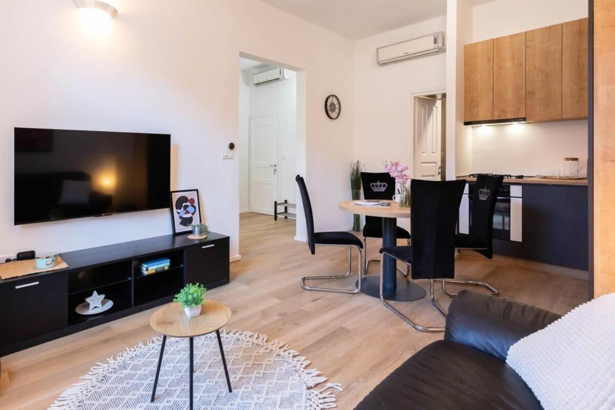 Niko And Sofia'S Apartment Urban Stay ซาเกร็บ ภายนอก รูปภาพ