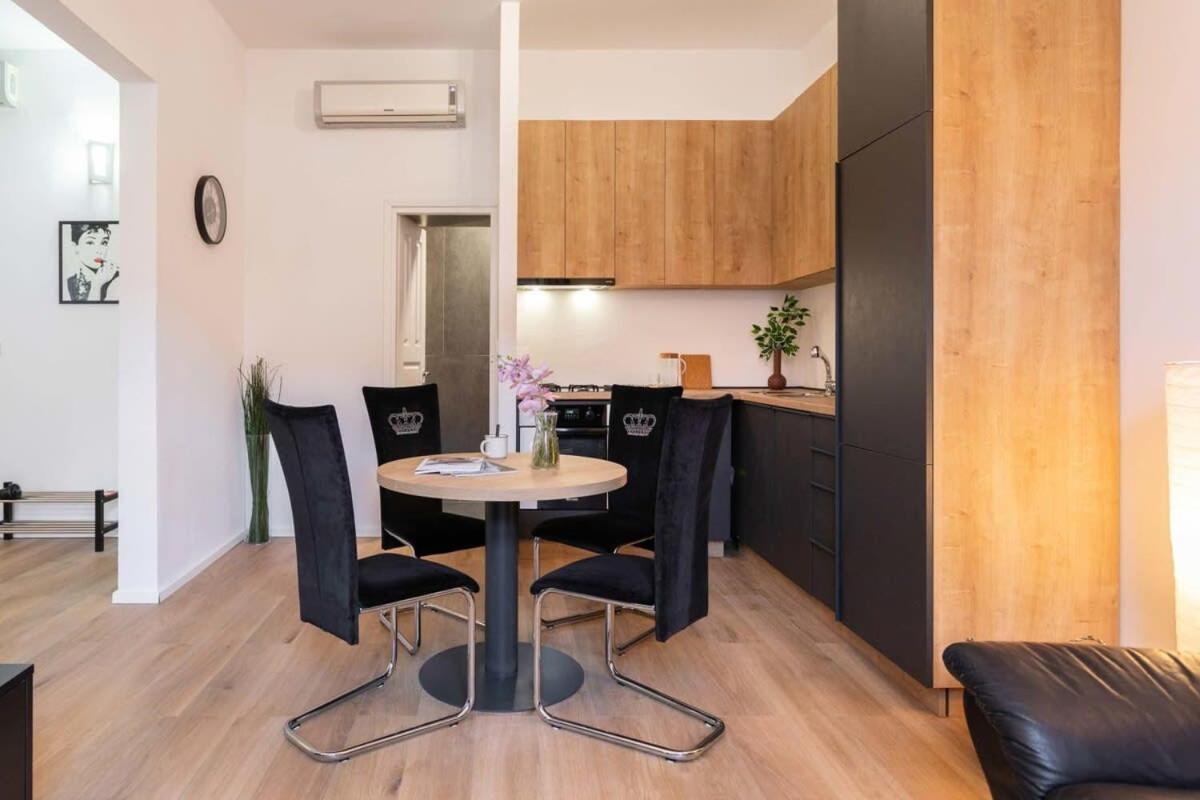 Niko And Sofia'S Apartment Urban Stay ซาเกร็บ ภายนอก รูปภาพ